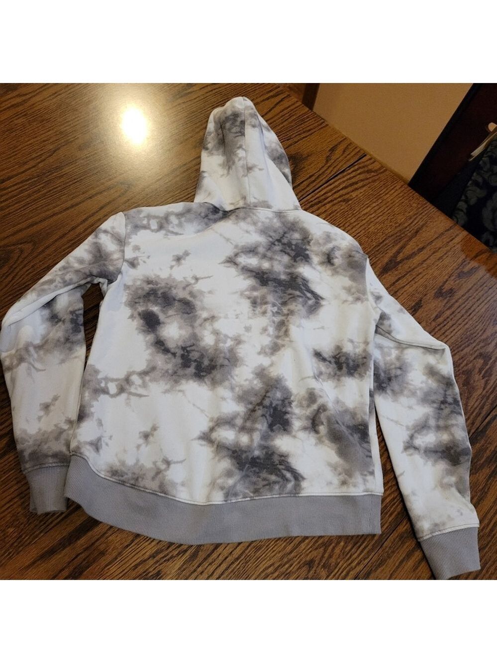 Softest EUC Girls Hoodie Size 10-12 Cozy Comfort - Picture 5 of 7